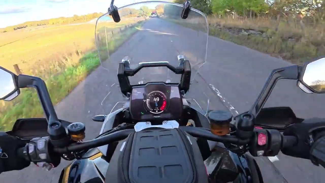 Testing the windscreen extender and the mic 2 in the helmet