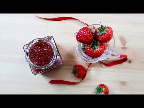 مربای بدون شکر توت فرنگی و دانه چیا سالم و لذیذتر از مربای معمولی No Sugar Strawberry & Chia jam