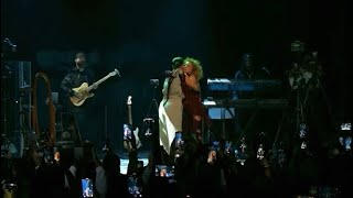 Kiana Ledé performs "Jealous" with Ella Mai @ NYC Oct 04, 2023 ; Grudges. The Tour