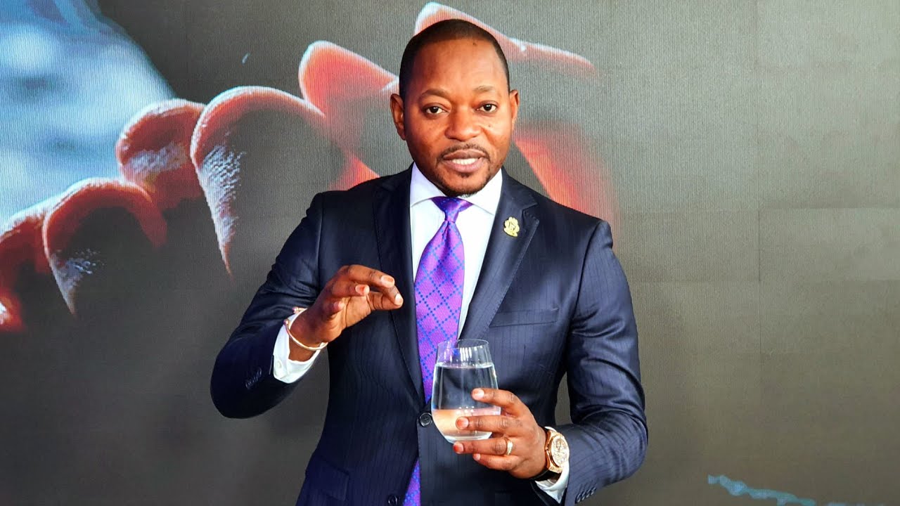 Apha Luke Prophetic Act Service | Pastor Alph LUKAU | Friday 12 February 2021 ...
