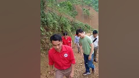 Đường lên nhà ở bản Tịm B - Chiềng Bôm