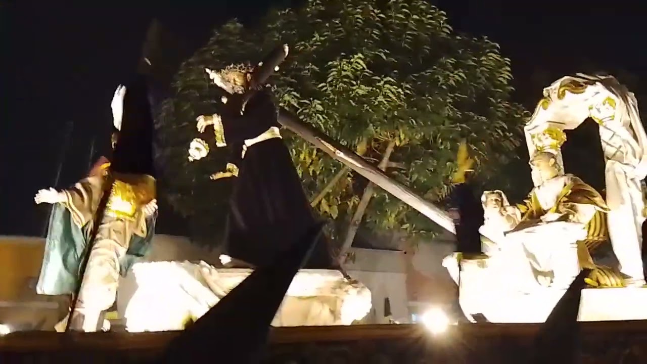 Jesús de la buena muerte y Virgen de dolores de Santo Domingo por Parque Isabela católica.