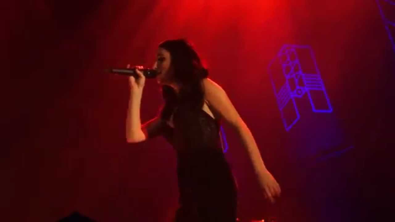 BANKS - The Motion (Cover) LIVE HD (2014) The Wiltern Los Angeles