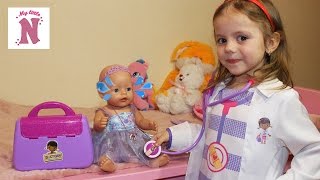 Кукла МАЛЫШ Беби Бон ГРОМКО ПЛАЧЕТ Настя в костюме Плюшева осматривает BABY BORN Кукла МАЛЫШ Беби Бон ГРОМКО ПЛАЧЕТ Настя в костюме Плюшева осматривает BABY BORN