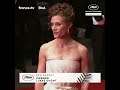 Membre du jury, Laura Wandel répond présent au tapis rouge pour la première du film COWARD !