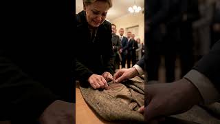 Ten Sam Żakiet 29 Lat. W Podszewce 246 Nazwisk