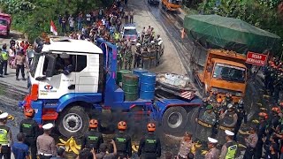 WaWw Amazing‼️Pertama Kali Truk Asal Eropa Bermuatan Puluhan Ton Melewati Jalur Extrem SitinjauLauik