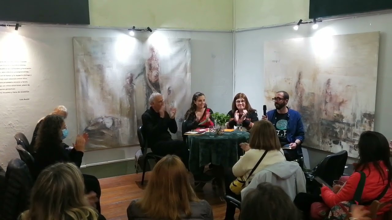 Javier Etchevarren en el 1º ciclo mArtes Poético