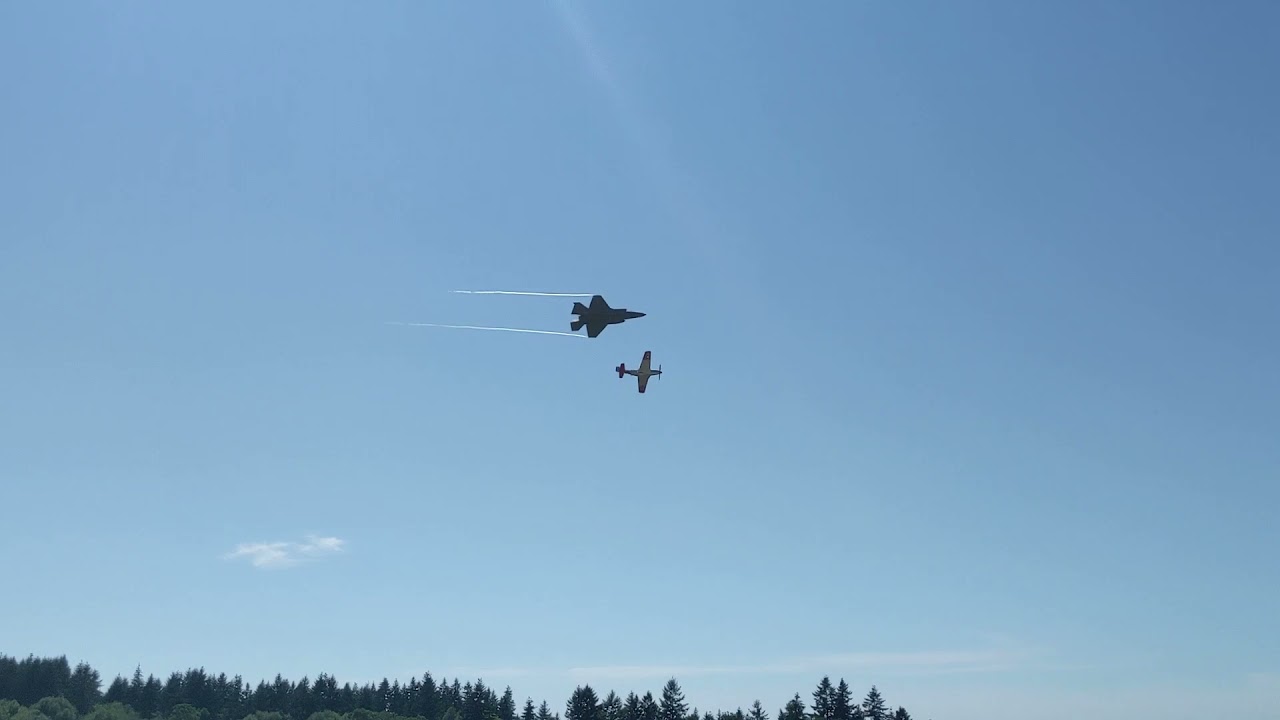 2021 air show at Tacoma Narrows