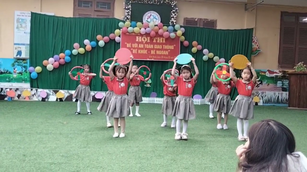 An toàn giao thông (đèn đỏ đèn xanh)