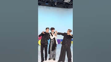 𝑫𝒐𝒄𝒕𝒐𝒓! 𝑫𝒐𝒄𝒕𝒐𝒓! #GOT7 #잭슨 #진영 선생님 Help me! 🫢 It