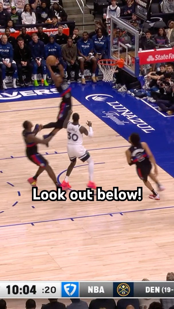 Duren steal leads to the Cade lob off the glass to Ausar Thompson! ?