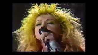 Cyndi Lauper - True Colors (Live Letterman 1986) chords