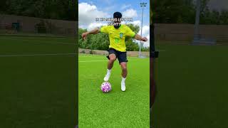 WHICH WAY IS HE GOING?⚽️🤷
