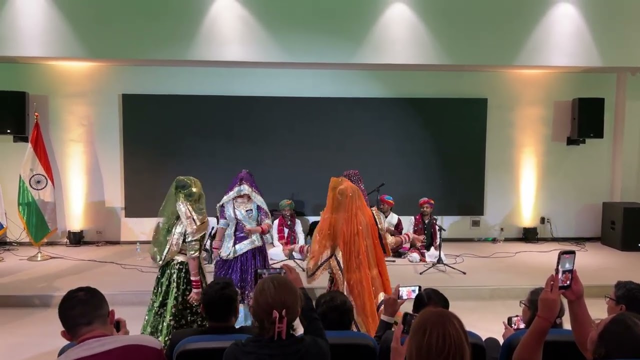 Presentación del Grupo de danza Senu Sapera Rajasthani Kalbeliya | BINAES | Danza India