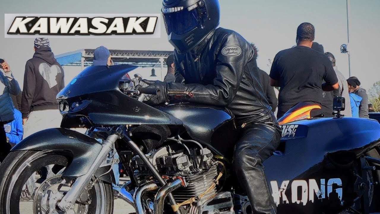 Unstoppable Old School Kawasaki KZ STUNS Modern Bikes! 😮 