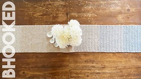 Farmhouse Crochet Table Runner Tutorial