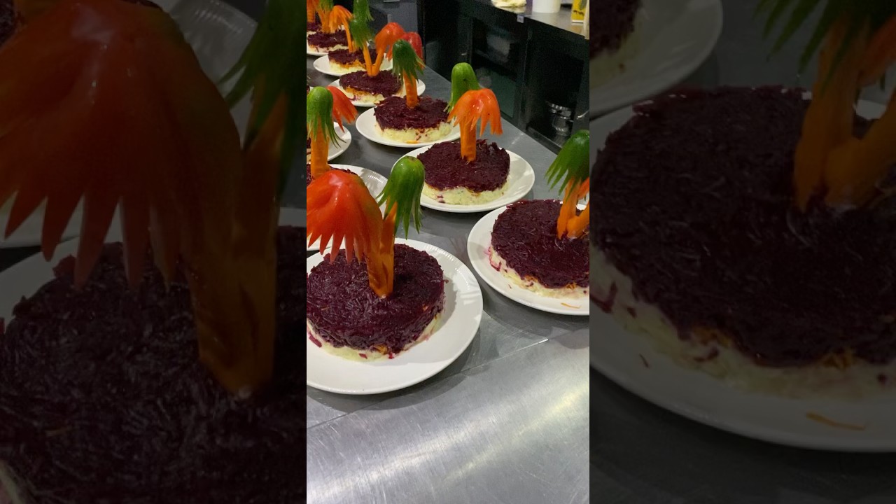 Pancarlı üç renkli salata palmiye ağaçlarının dibinde 🏝️ #kahvalti #yemektarifleri #pratik Pancarlı üç renkli salata palmiye ağaçlarının dibinde 🏝️ #kahvalti #yemektarifleri #pratik