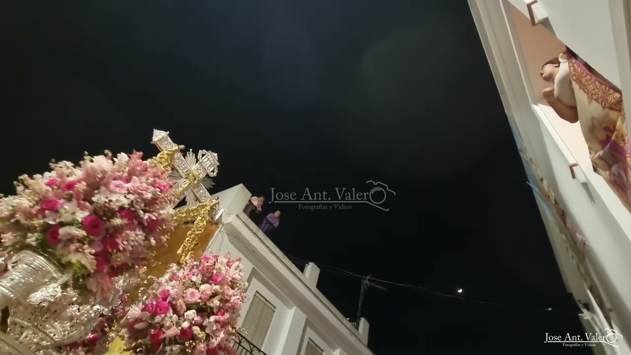 Sevillana a la Cruz de la Calle Malva 2024