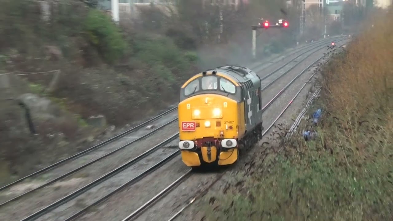 37407 Light Engine @ Bartletts Bridge , Bristol  19-01-26 - YouTube