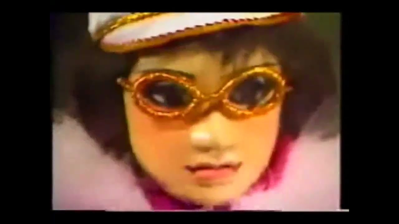 冷劍白狐金少爺二招未分勝敗；宇文天旋空斬斬破藏鏡人金光護體；一刀萬殺附體秦假仙。