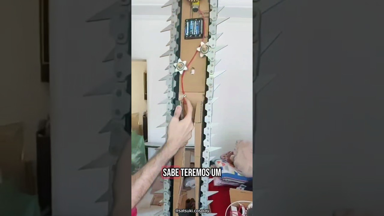 Chainsaw Man Cosplay Funcional