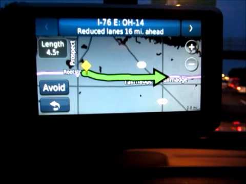 Garmin Nuvi 1350 LMT - YouTube