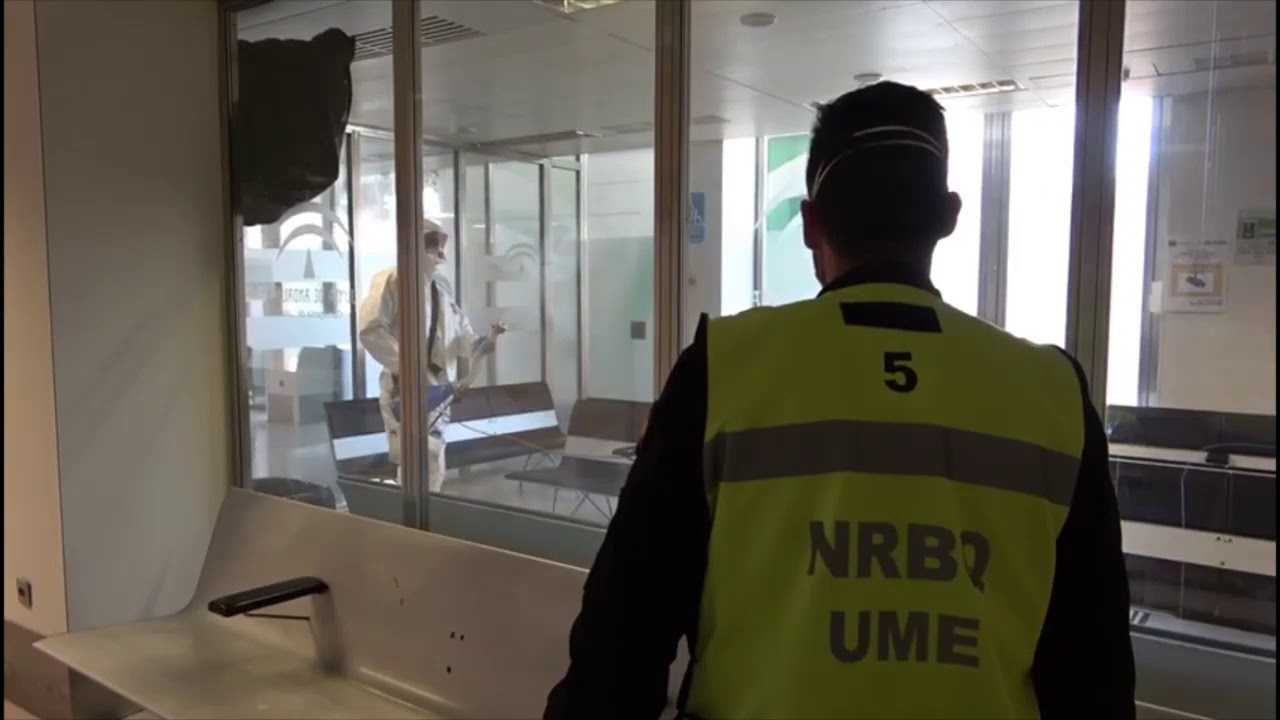 La UME lucha en Granada para frenar la expansión del coronavirus