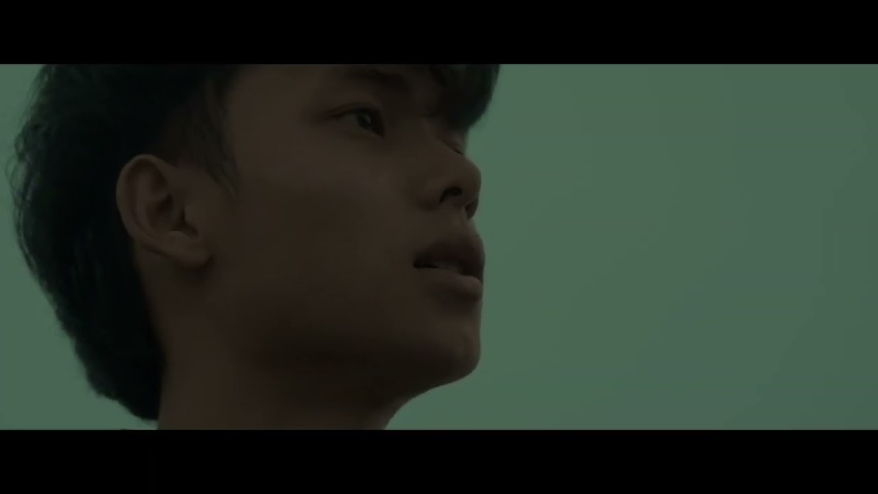 JohnDerek OCEAN Official Music Video ( From LatePyar Album ) auf YouTube ansehen JohnDerek OCEAN Official Music Video ( From LatePyar Album ) auf YouTube ansehen