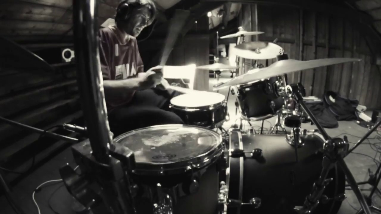 The NO - SWEET LITTLE GIRL (DRUM'N'BASS)