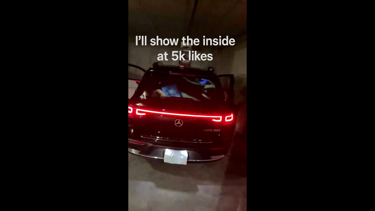 Pranos Hologlass Car Window Display