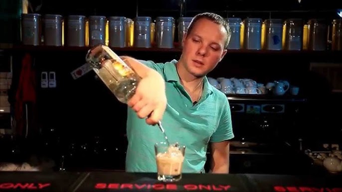 Жастардың топтық секс видеолары Әйелі күйеуінің көзінше минет жасайды (видео)