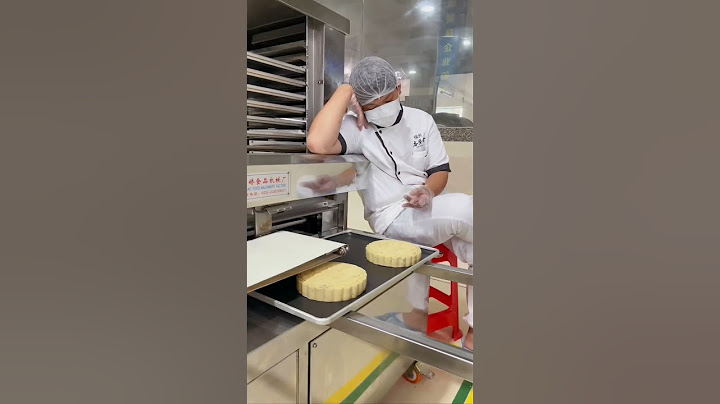 How Many Workers Are Slacking Off? #food #mooncake#shorts