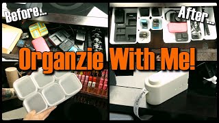 ORGANIZE WITH ME! | Decluttering My Filming Desk!