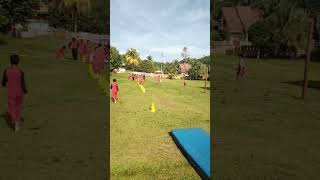 Praktek Belajar Kombinasi Gerak Dasar Lari, Melompat, Zigzag Dan Loncat