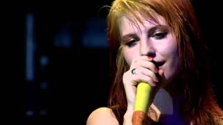 Paramore - In the Mourning/Landslide (Fueled By Ramen 15th Anniversary Concert Live) chords