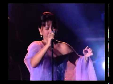 Armenian song Sari aghjik (Vard siretsi) - Sari Gelin Performed by Turkish singer Sezen Aksu