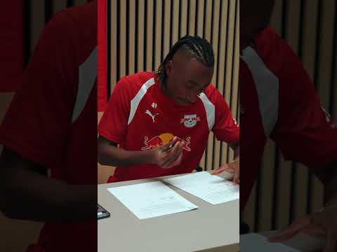 Yan's final seconds with RB Leipzig ✍️🫂