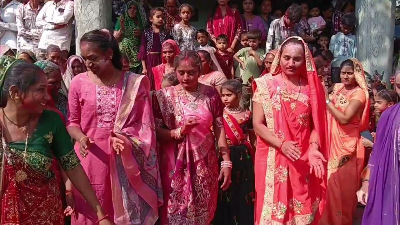 ભાગ (4) રામજી મંદિર પ્રાણપ્રતિષ્ઠા મહોત્સવ ની શોભાયાત્રા નીકળી હતી મિત્રો આ વિડીયો જોવા નુ ભુલતા નય