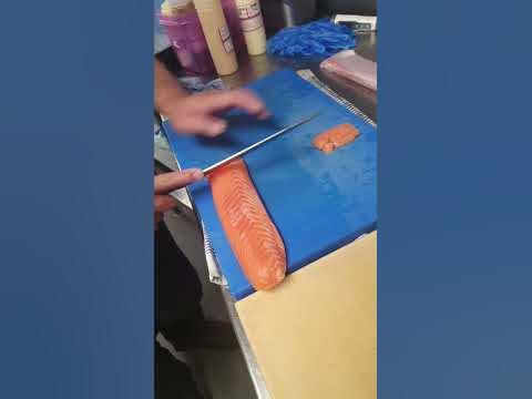how to slice Salmon for Sushi 🍣 #food #like #subscribe #viral #chef #