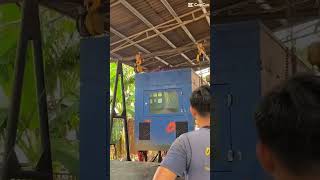 Naikan Genset 200 Kva Dengan Cara Manual  Dengan Tiang Takel