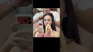 Jayna💛Little monkey eating banana is adorable 😅🐒🍌#jayna #ginjay