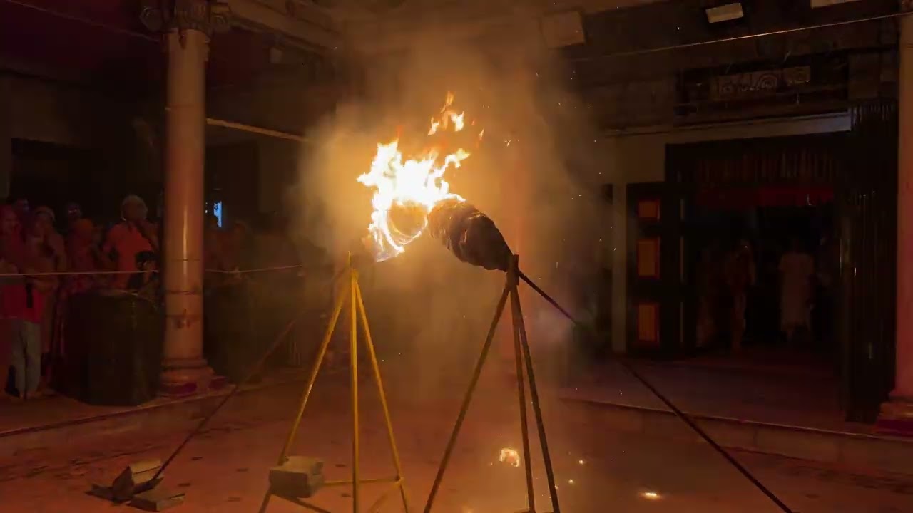 राल के दर्शन दिवस-1 प्रथमगृहनिधि श्रीनटवरलालजी मंदिर गोस्वामी हवेली-दोशीवाडा की पोल कालुपुर अहमदाबाद