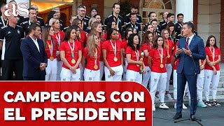 PEDRO SÁNCHEZ recibe a las CAMPEONAS DEL MUNDO | Diario AS