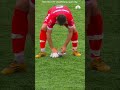 The footballer saved the seagull’s life, giving CPR with his fingers 🐦❤️ #shortvideo