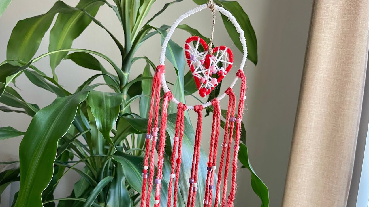 DIY Valentine's Day Dream Catcher - YouTube