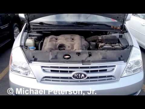 2009 Kia Sedona LX walkaround and review