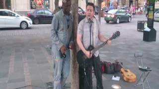 Video thumbnail of "Seal and busker duet Stand By Me (Montreal.2016)"