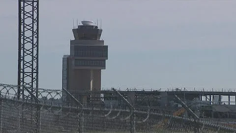 FAA only rewarding workers with perfect attendance during shutdown