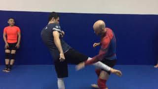 Celebrity Free your leg when kicks get caught Net Worth